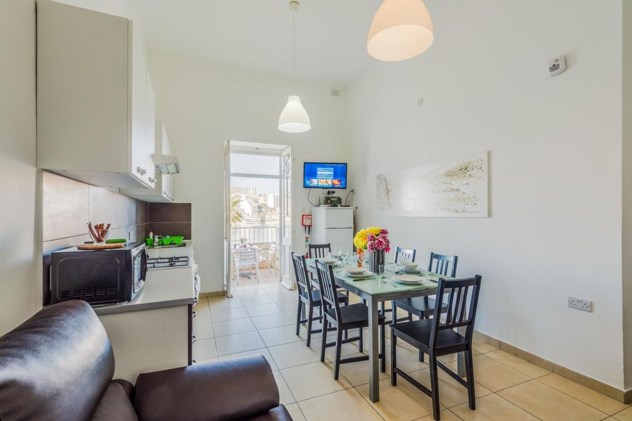 Blue Harbour 2 Bedroom Seafront Apartments With Large Terrace With Spectacular Sea Views - By Getawaysmalta St. Paul's Bay Bagian luar foto